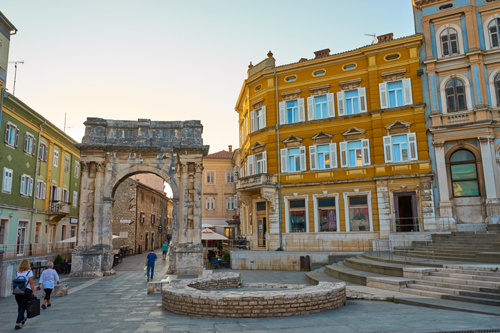 The Arch of Sergii was built by a wealthy female benefactor in Pula, Croatia between 29-27 BC.